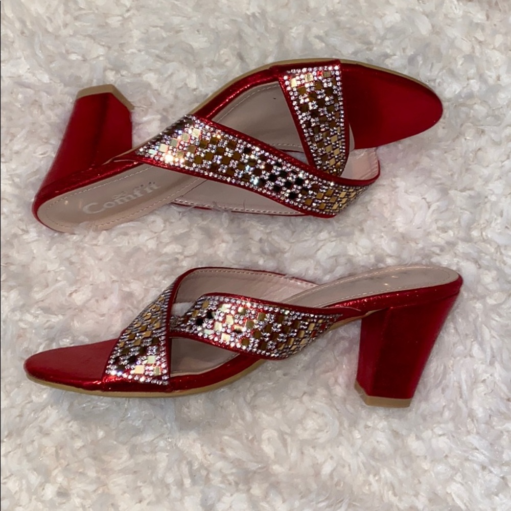 Comfit Heels - Picture 2 of 6